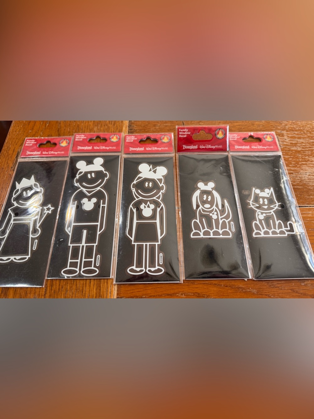 NIP Lot of 5 Disney Family Window Decal Mickey Ears
Mom Dad Daughter Cat Dog